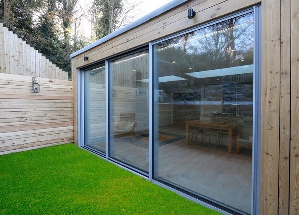 Cửa nhôm kính lùa 3 ray